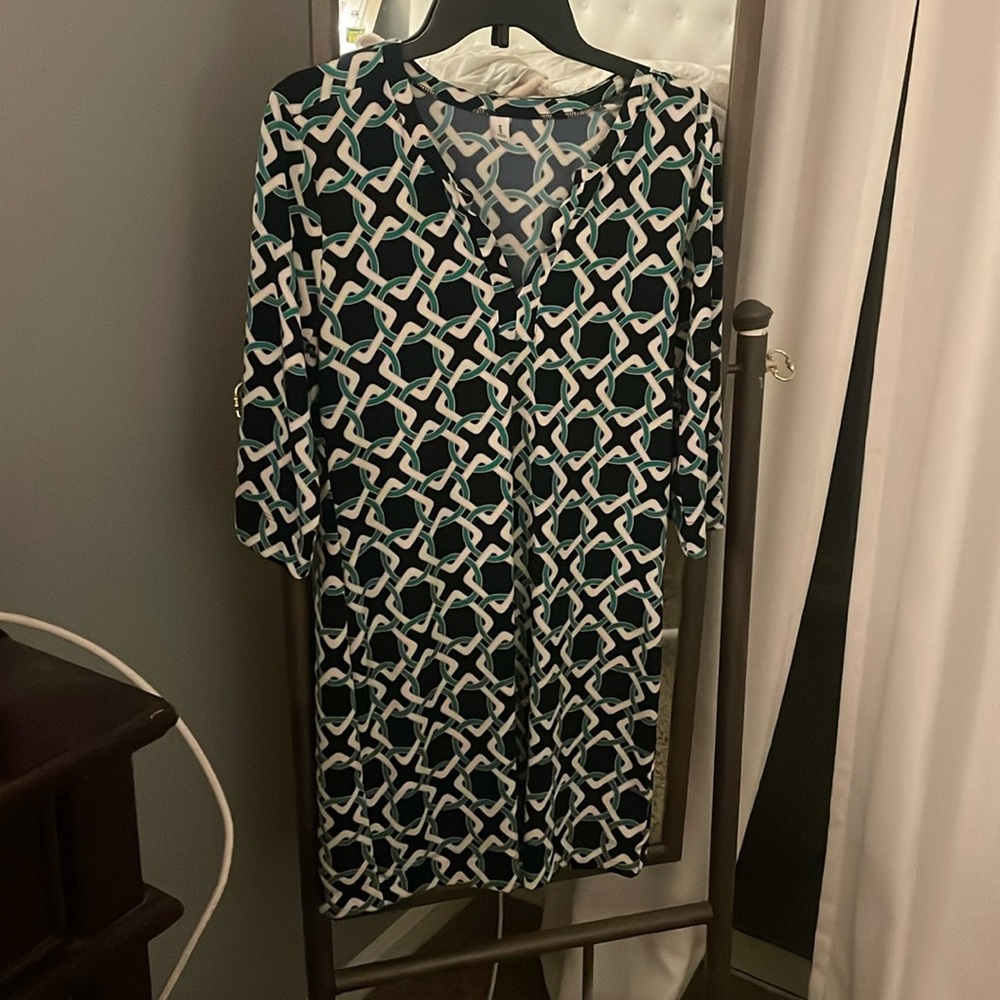 V neck patterned dress